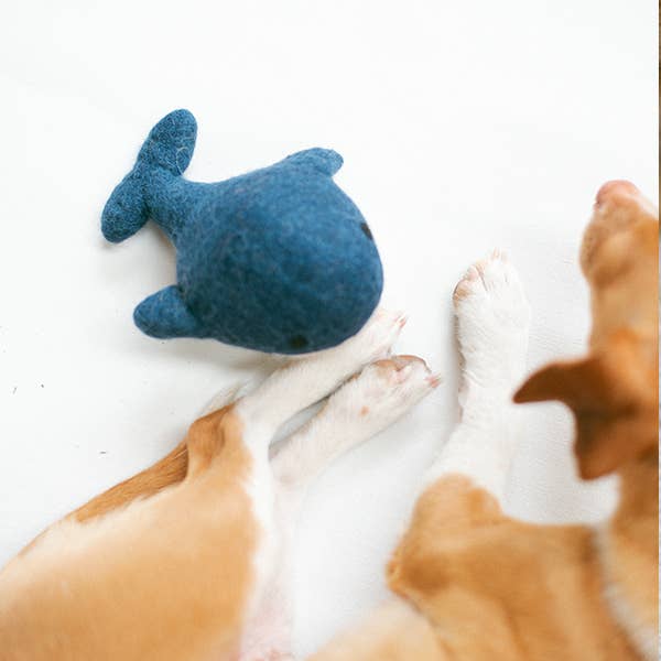WHALE WOOL TOY
