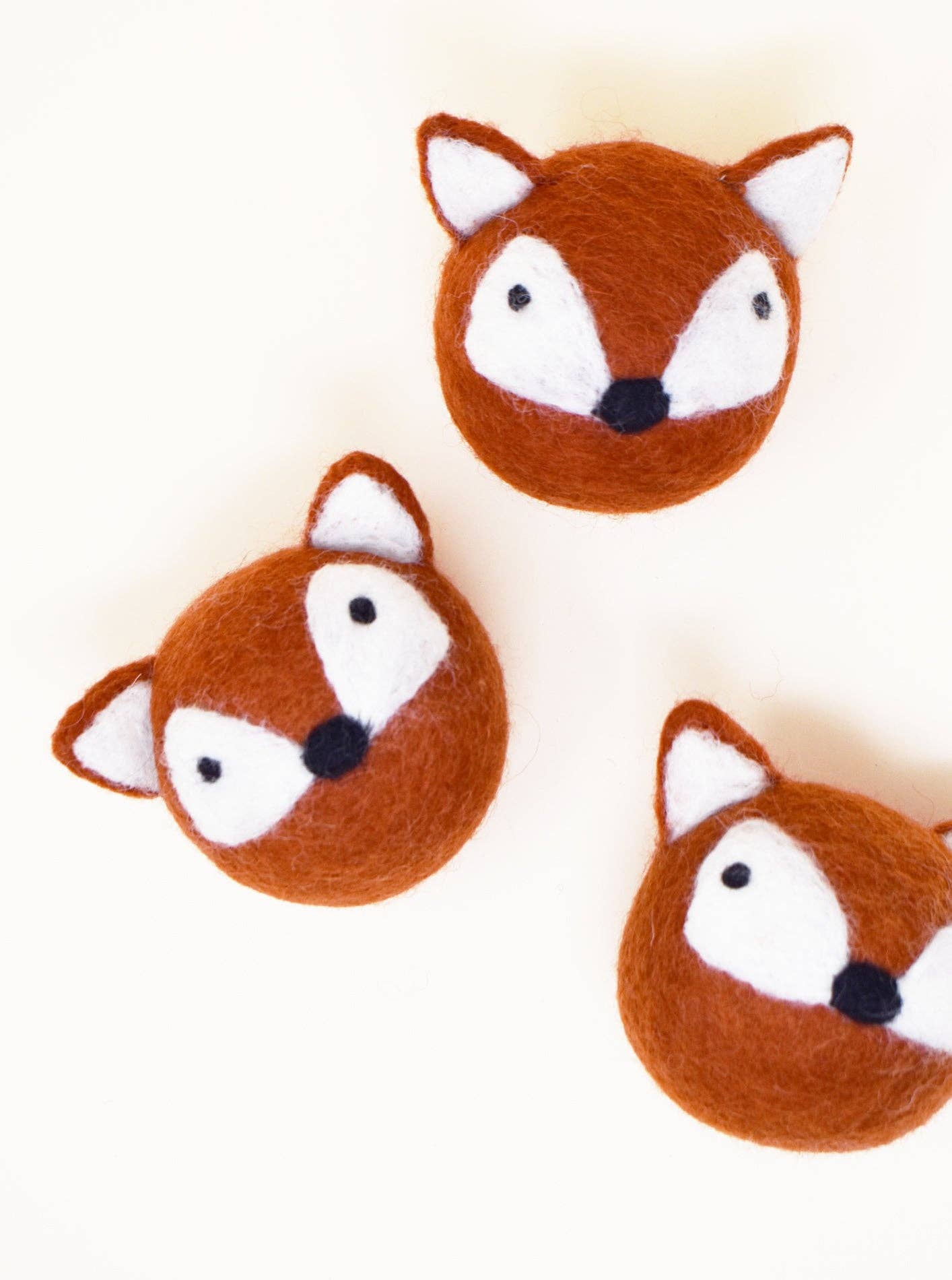 FOX WOOL BALL