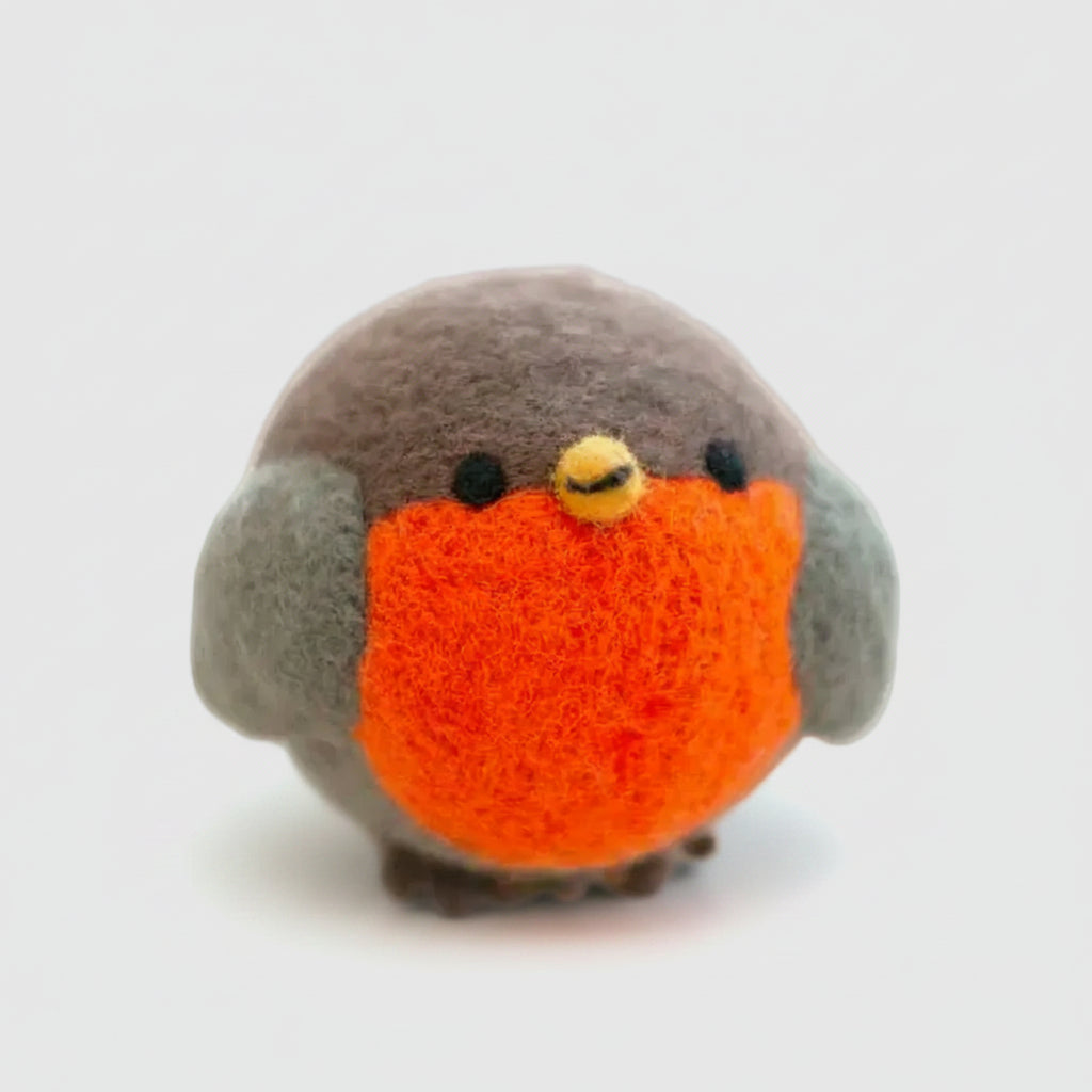 ROBIN BEASTBALL WOOL TOY
